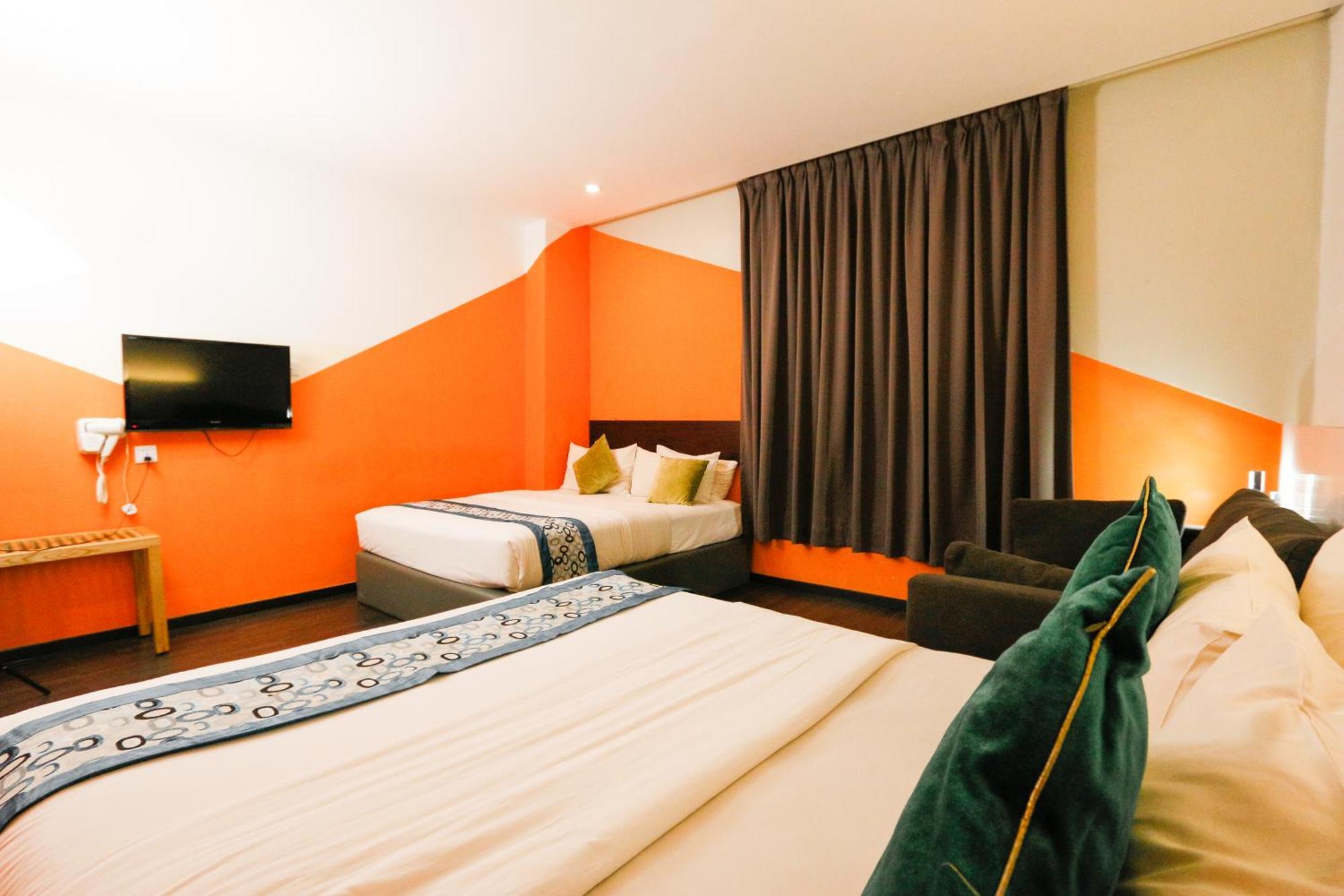 Hotel Golden Roof Ampang 3*