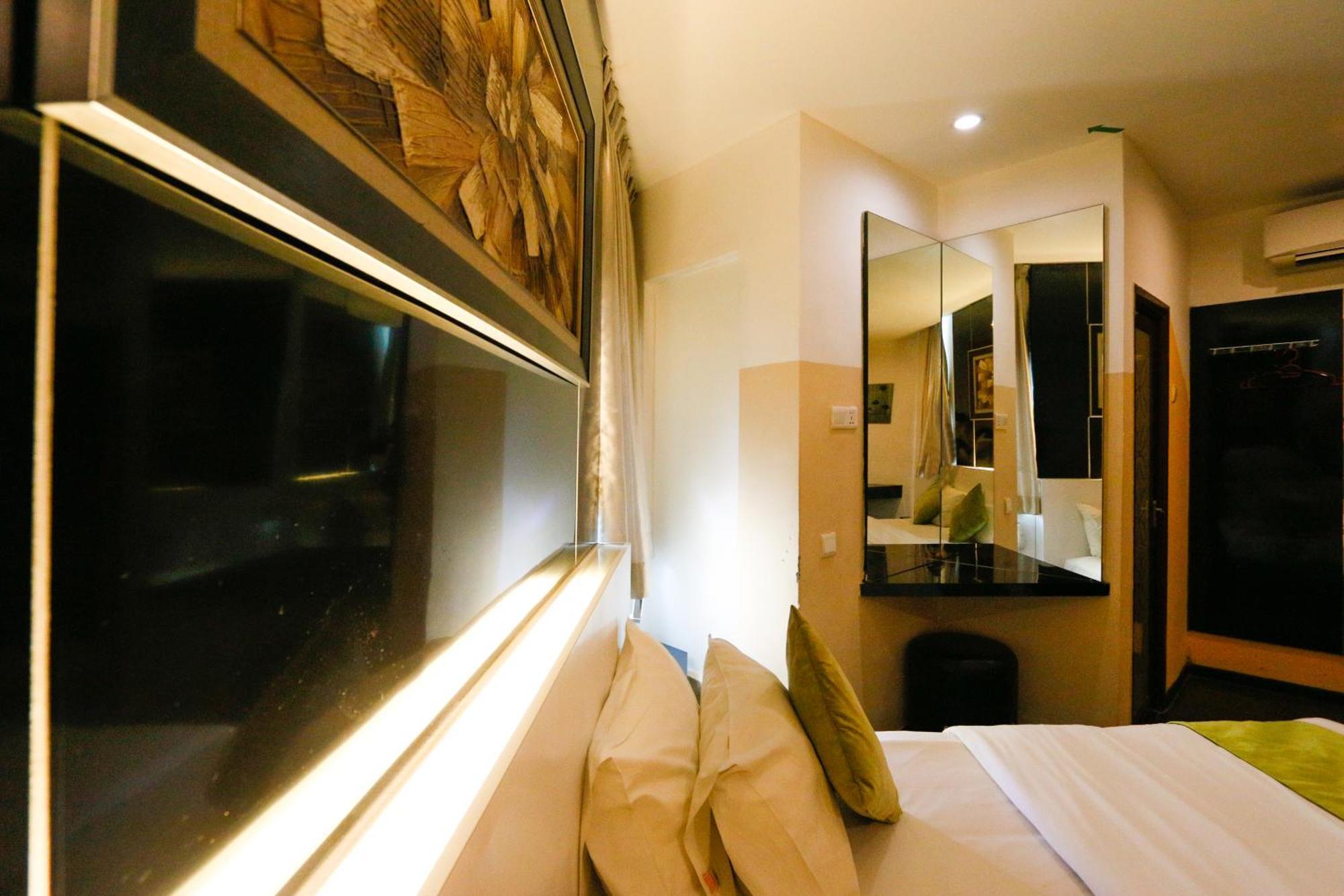 Golden Roof Ampang 3*
